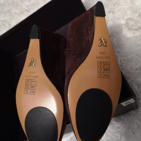 Brand New Vince Camuto Size 6 Booties - Picture 5 of 6